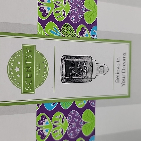 NEW, Lot of 2 Scentsy, Believe in your dreams Warmer and Bubblegum Scentsy Bar - Picture 5 of 11